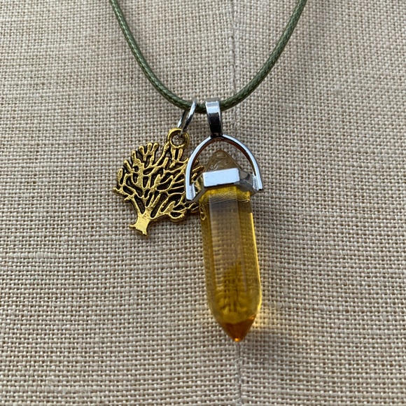 Handmade Honey Yellow Resin Stone Dagger Crystal Amulet Necklace & Tree of Life - Picture 11 of 11